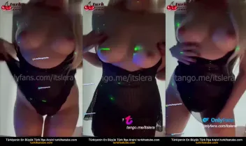 Üvey abla Çıplak videoyu paylaştı