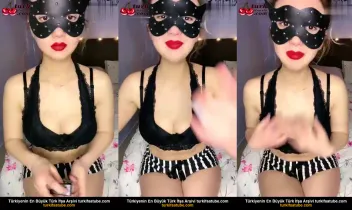 Yatağa Domalıp Sikiş Öyküsü